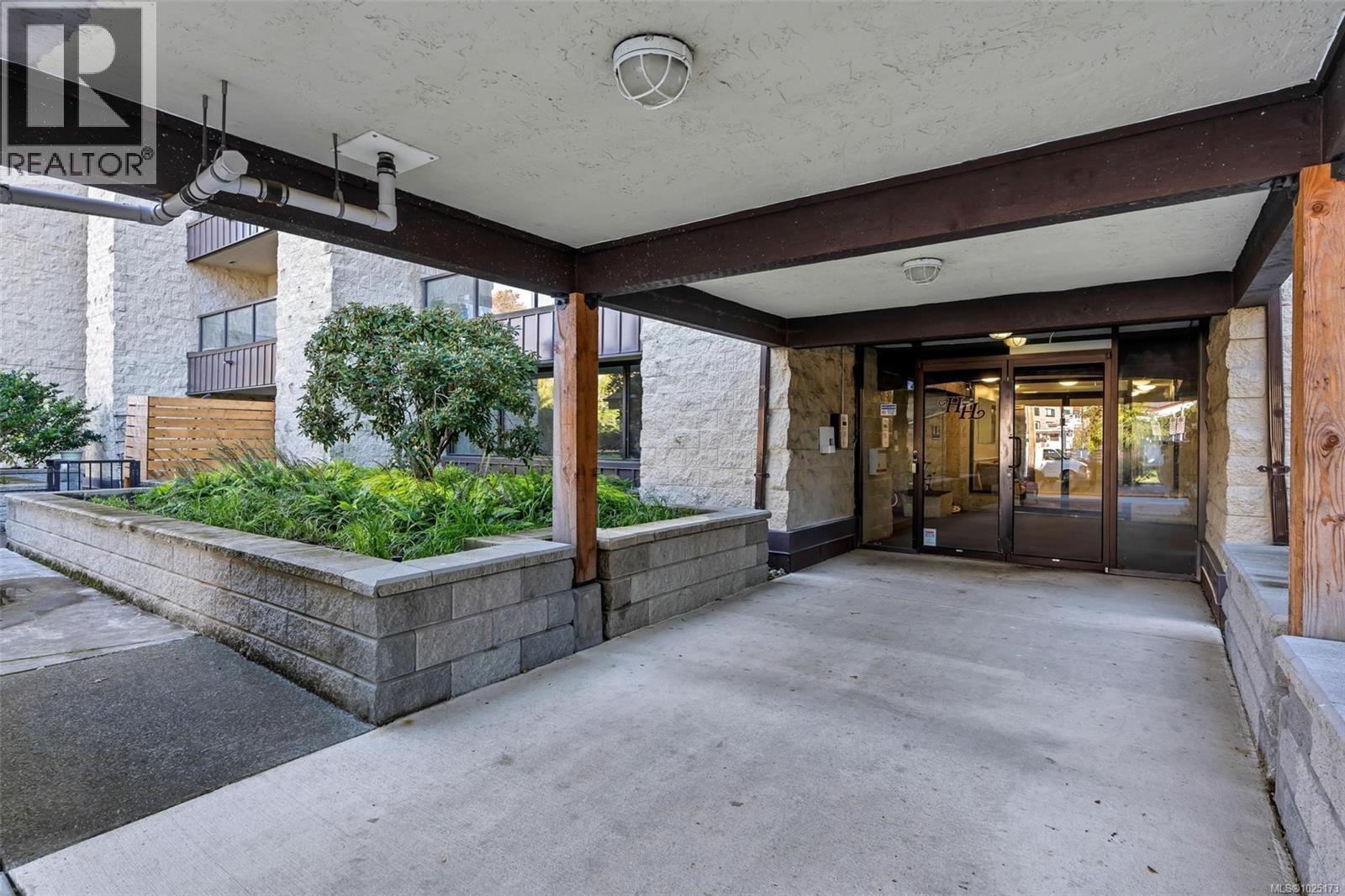 512 1745 Leighton Rd, Victoria, British Columbia  V8R 6R6 - Photo 31 - 1025173