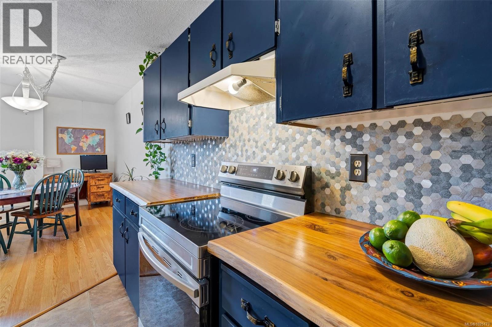 512 1745 Leighton Rd, Victoria, British Columbia  V8R 6R6 - Photo 8 - 1025173