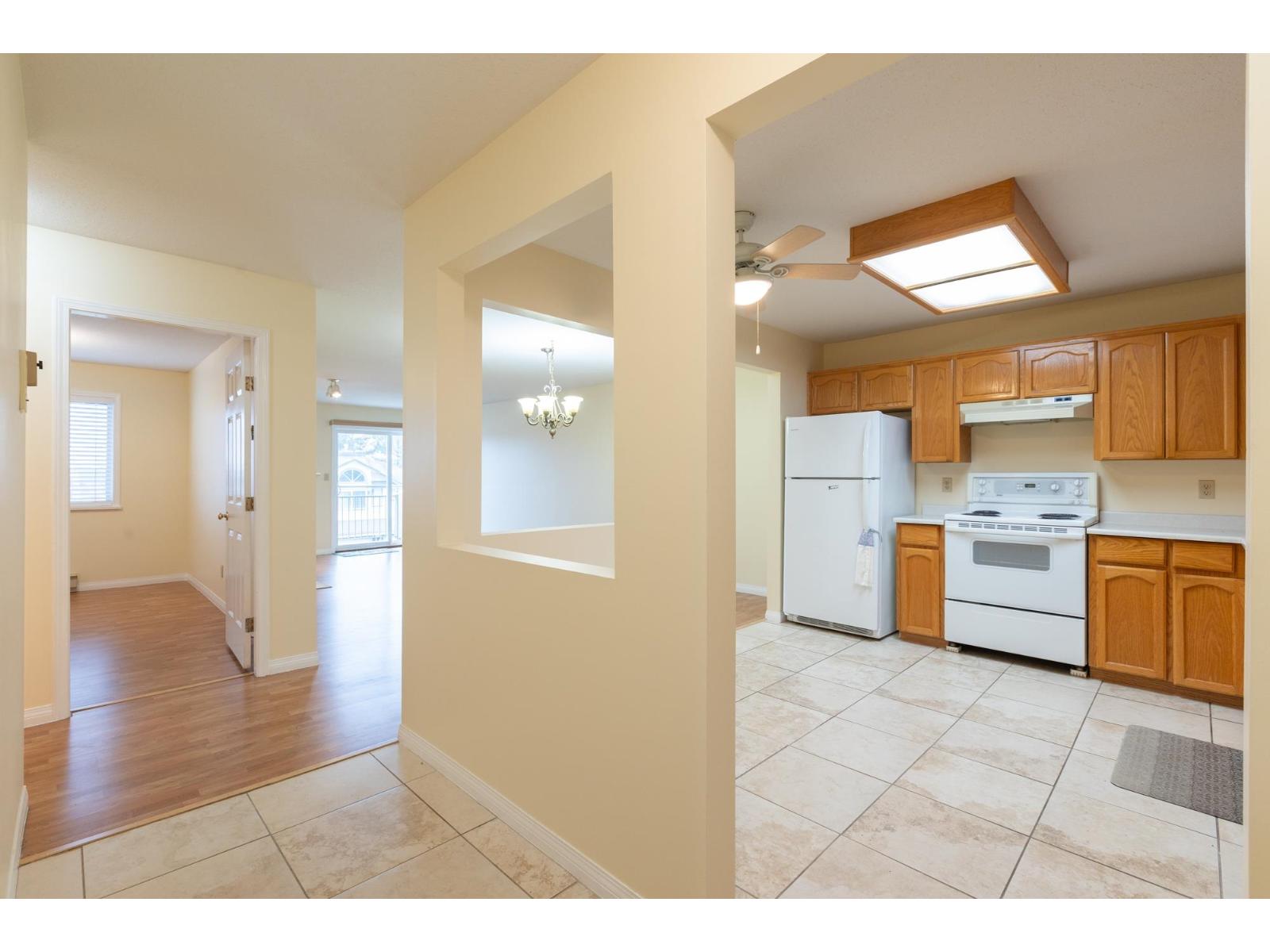 205 19645 64 Avenue, Langley, British Columbia  V2Y 1L2 - Photo 5 - R3086819