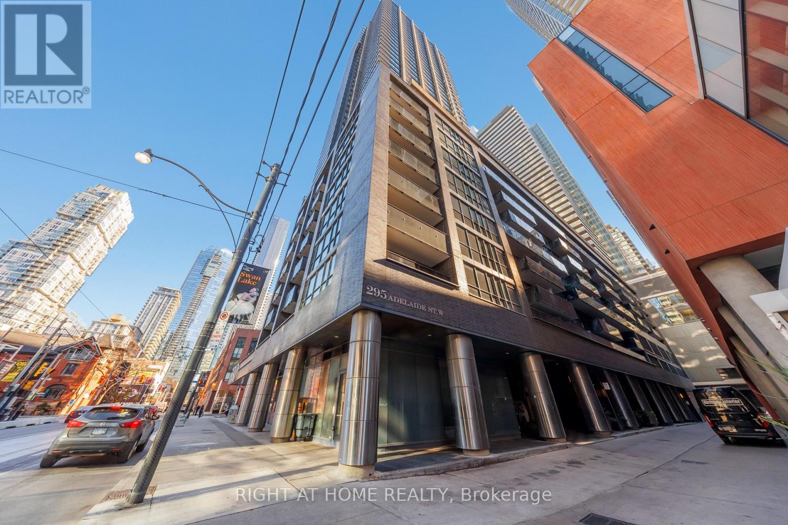 501 - 295 ADELAIDE STREET W, Toronto, Ontario