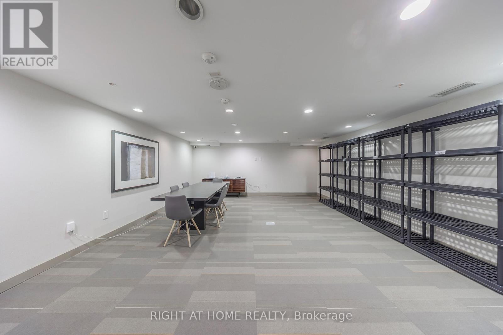 501 - 295 Adelaide Street W, Toronto, Ontario  M5V 0L4 - Photo 2 - C12760036