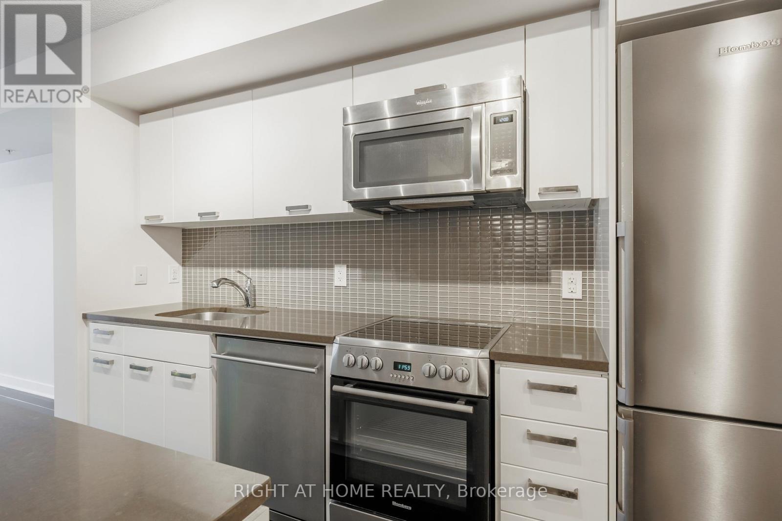 501 - 295 Adelaide Street W, Toronto, Ontario  M5V 0L4 - Photo 24 - C12760036