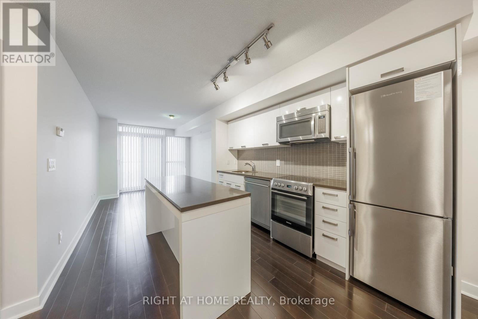 501 - 295 Adelaide Street W, Toronto, Ontario  M5V 0L4 - Photo 27 - C12760036