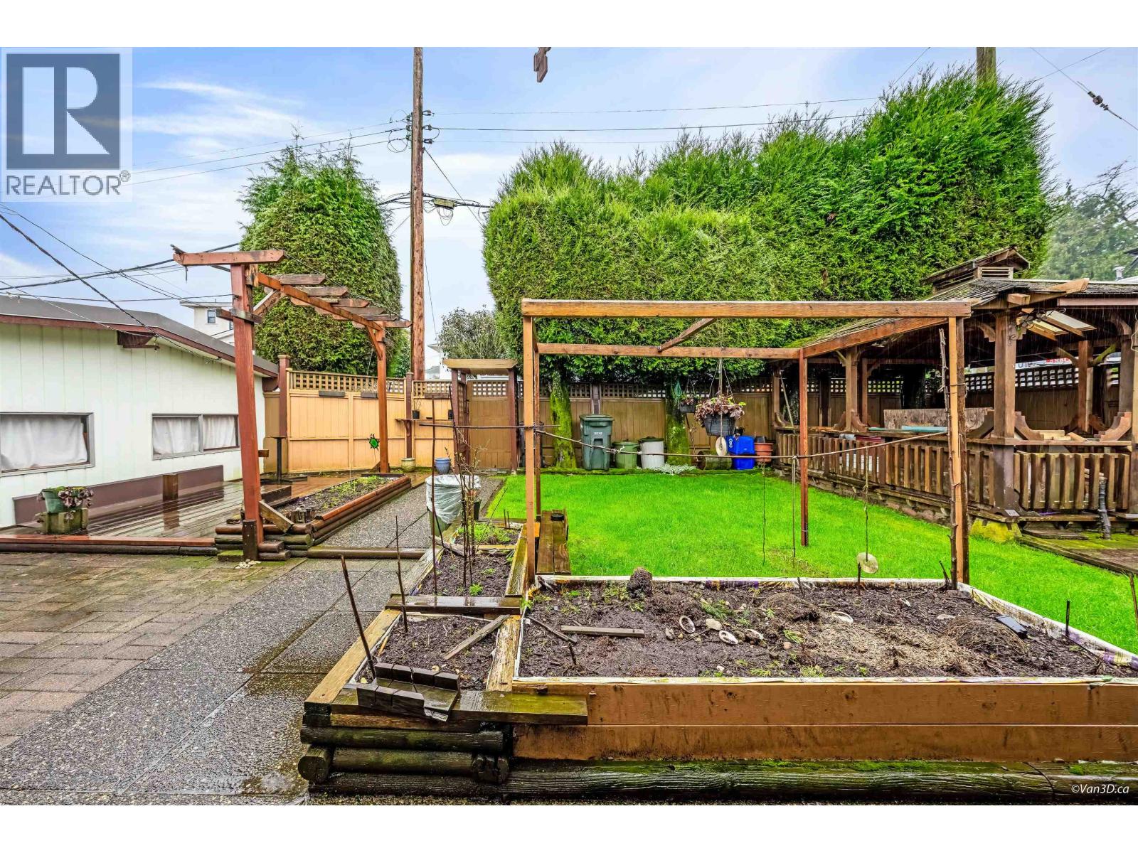 4646 Charlotte Court, Burnaby, British Columbia  V5G 2R8 - Photo 23 - R3086684