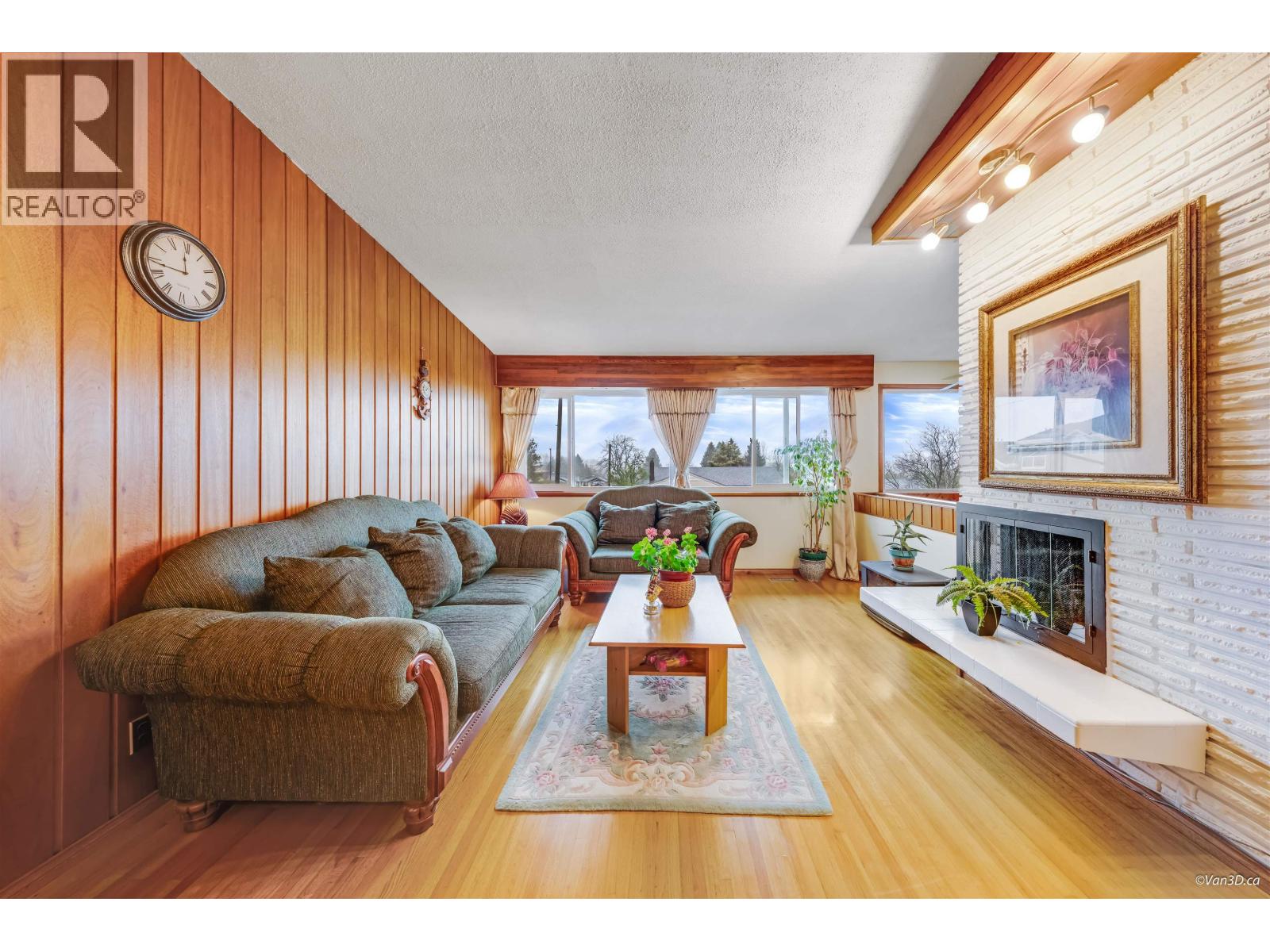 4646 Charlotte Court, Burnaby, British Columbia  V5G 2R8 - Photo 3 - R3086684