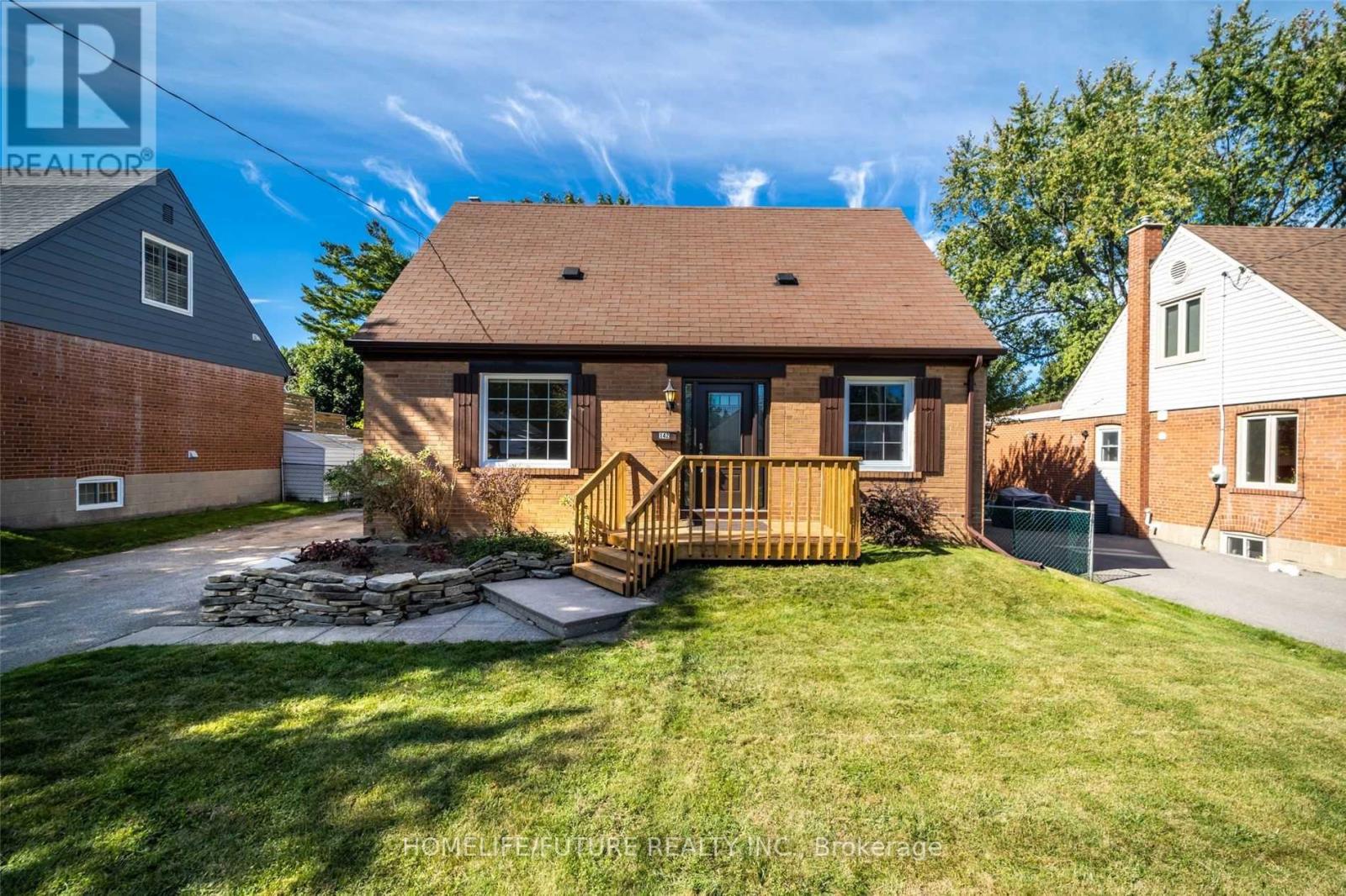 142 Harewood Avenue, Toronto, Ontario  M1M 2R7 - Photo 2 - E12760030