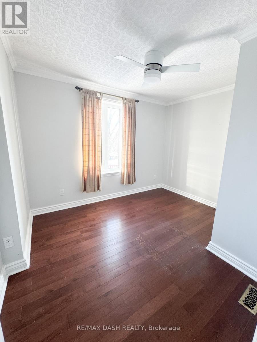 Main Fl - 1529 Queen Street E, Toronto, Ontario  M4L 1E5 - Photo 17 - E12760032