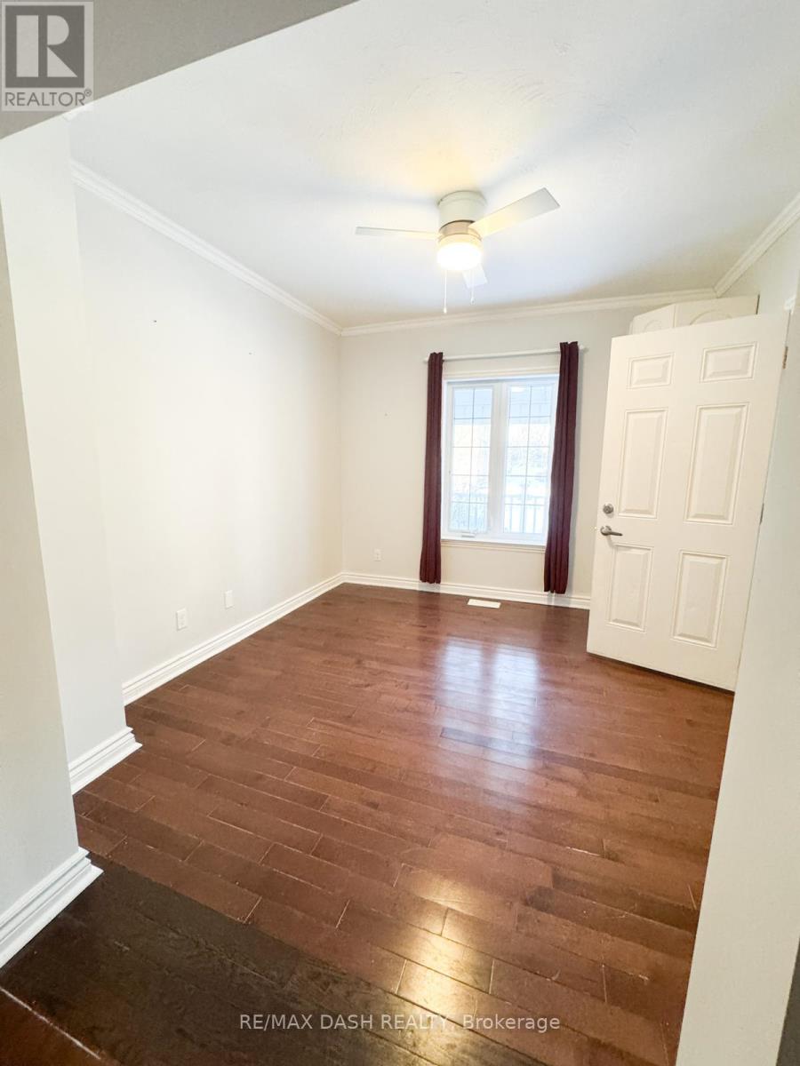 Main Fl - 1529 Queen Street E, Toronto, Ontario  M4L 1E5 - Photo 2 - E12760032