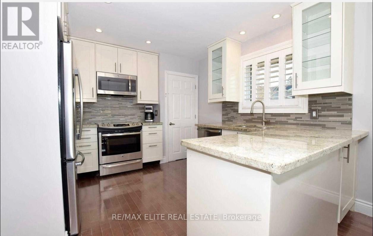 110 Front Street E, Whitby, Ontario  L1N 1A1 - Photo 2 - E12760048