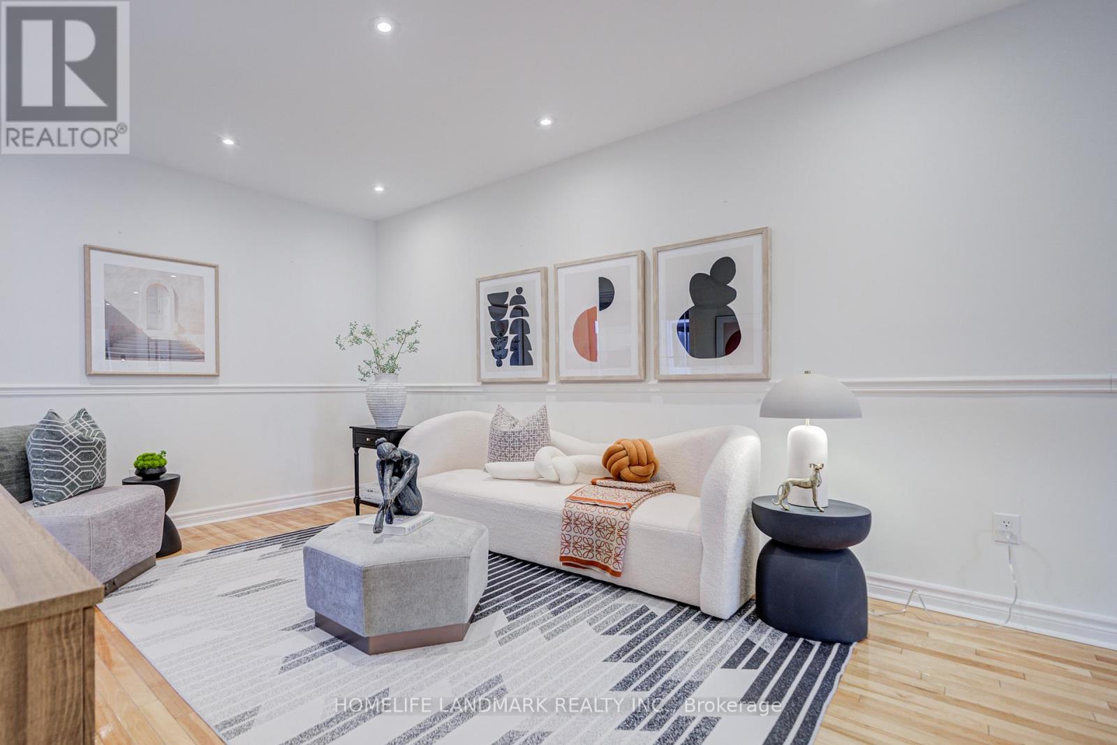 101 Upton Crescent, Markham, Ontario  L3R 3T3 - Photo 3 - N12760024