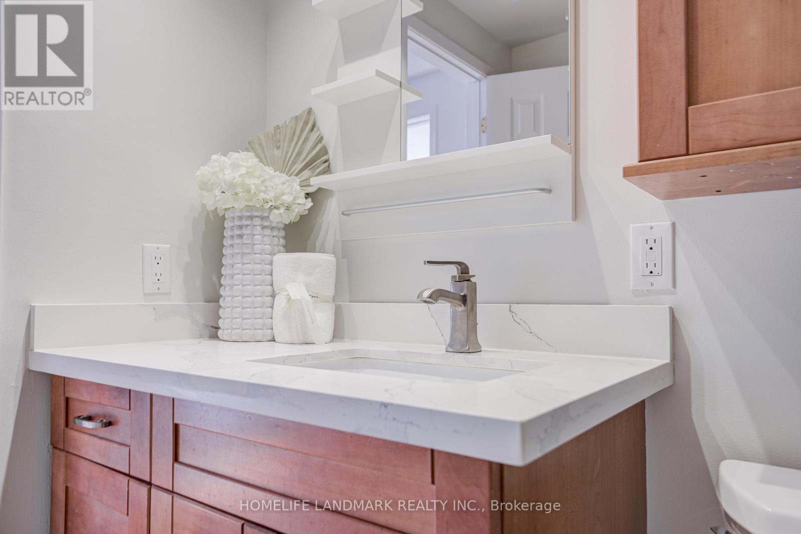 101 Upton Crescent, Markham, Ontario  L3R 3T3 - Photo 30 - N12760024