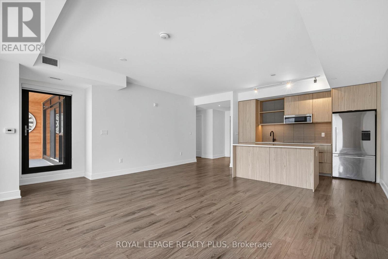 616 - 185 Dunlop Street E, Barrie (Lakeshore), Ontario  L4M 0L7 - Photo 9 - S12760040