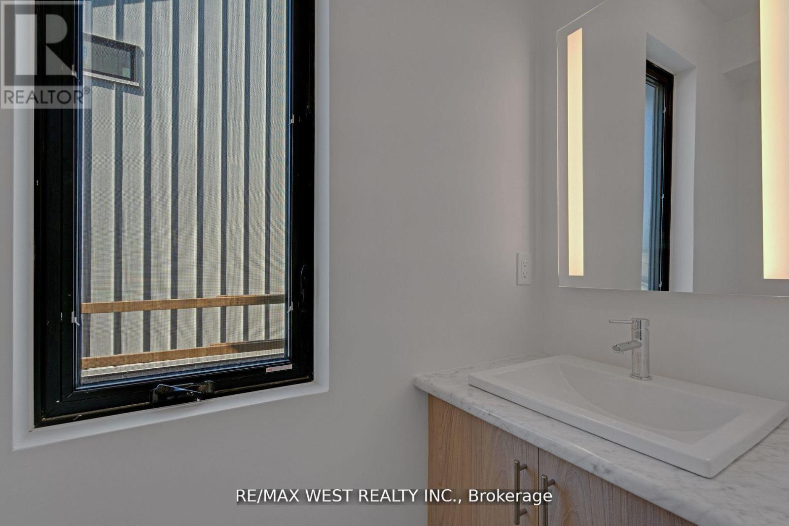 10 Rainwater Lane, Barrie, Ontario  L4N 9J6 - Photo 18 - S12760068