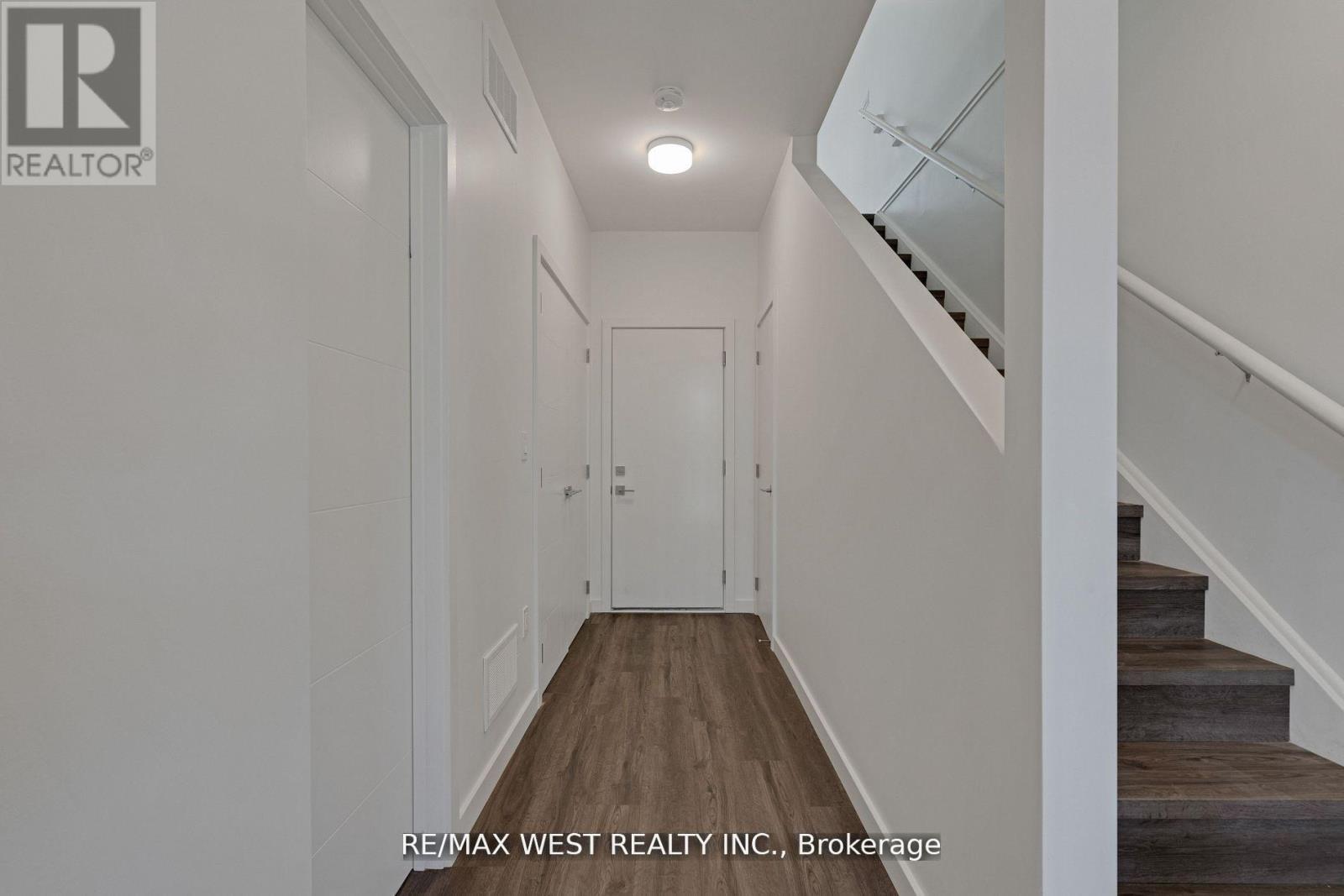 10 Rainwater Lane, Barrie, Ontario  L4N 9J6 - Photo 4 - S12760068