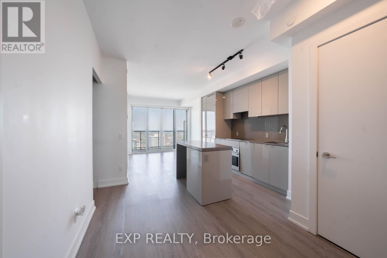 5206 - 7 Grenville Street E, Toronto, Ontario  M4Y 0E9 - Photo 2 - C12715758