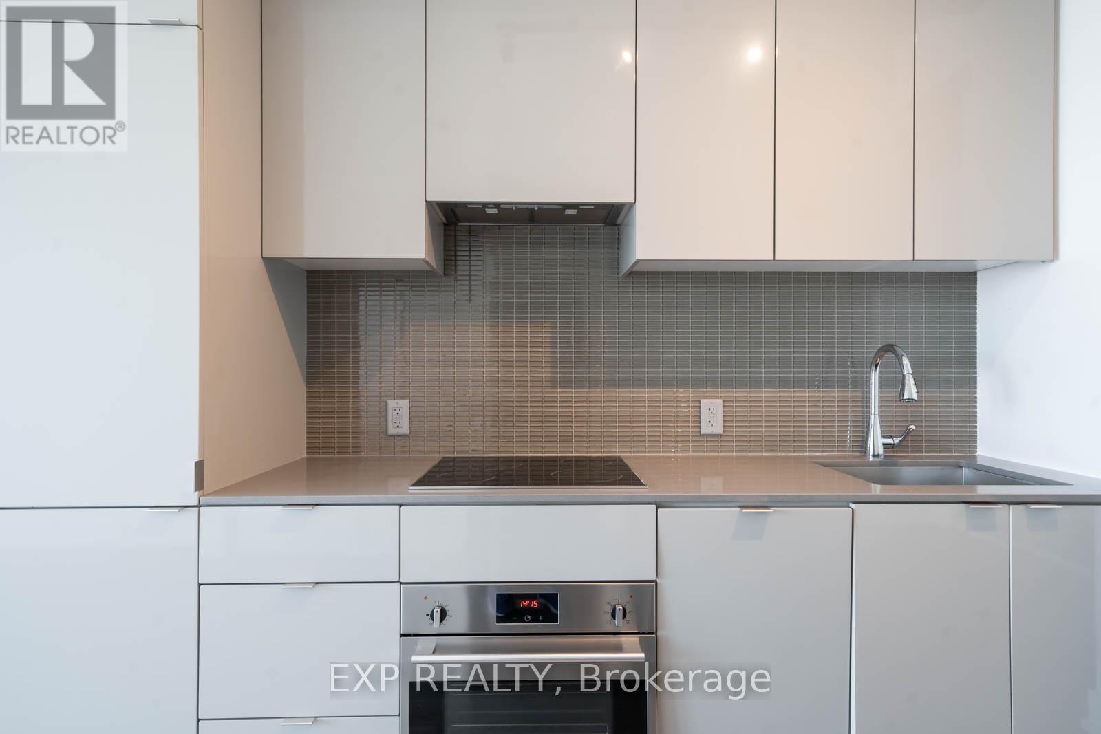 5206 - 7 Grenville Street E, Toronto, Ontario  M4Y 0E9 - Photo 23 - C12715758