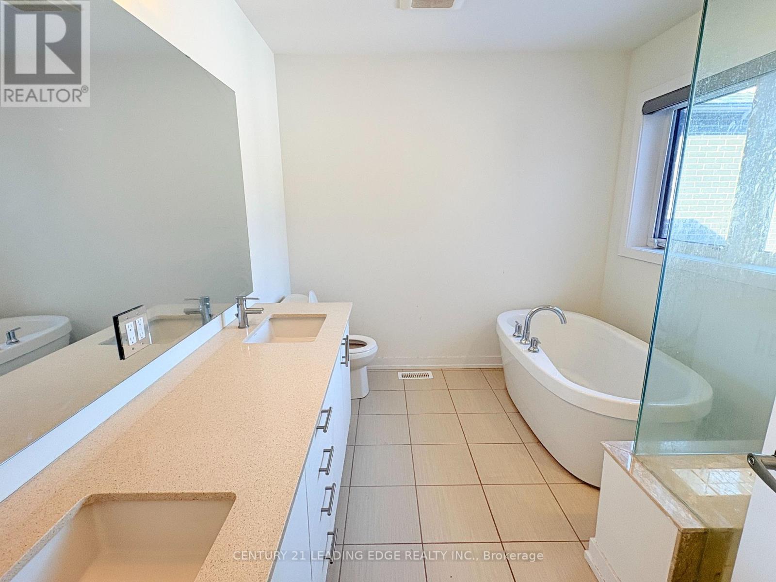 11 Liam Foudy Court, Toronto, Ontario  M1P 0G3 - Photo 24 - E12635256