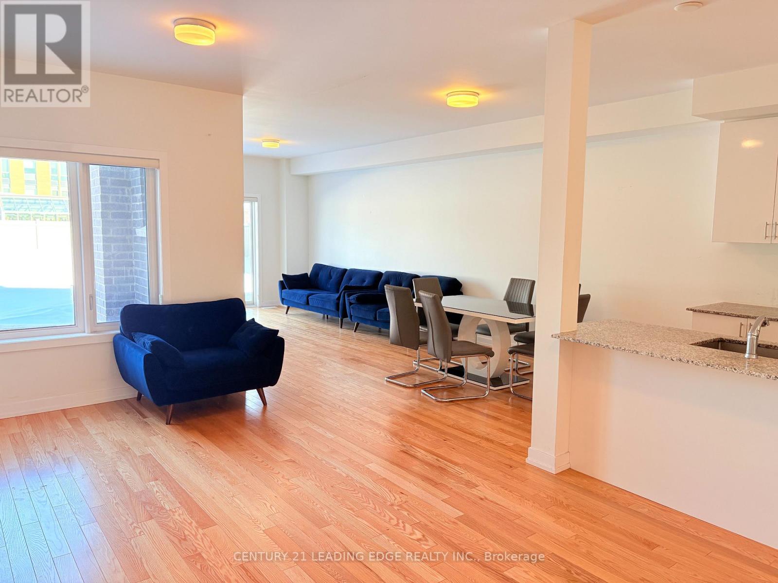 11 Liam Foudy Court, Toronto, Ontario  M1P 0G3 - Photo 5 - E12635256