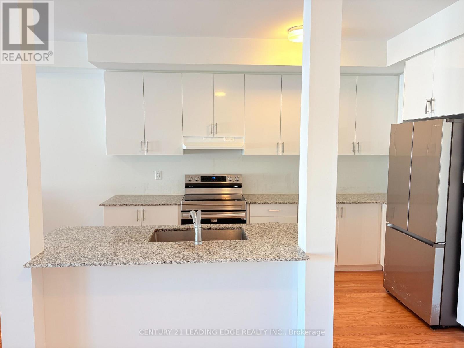 11 Liam Foudy Court, Toronto, Ontario  M1P 0G3 - Photo 9 - E12635256