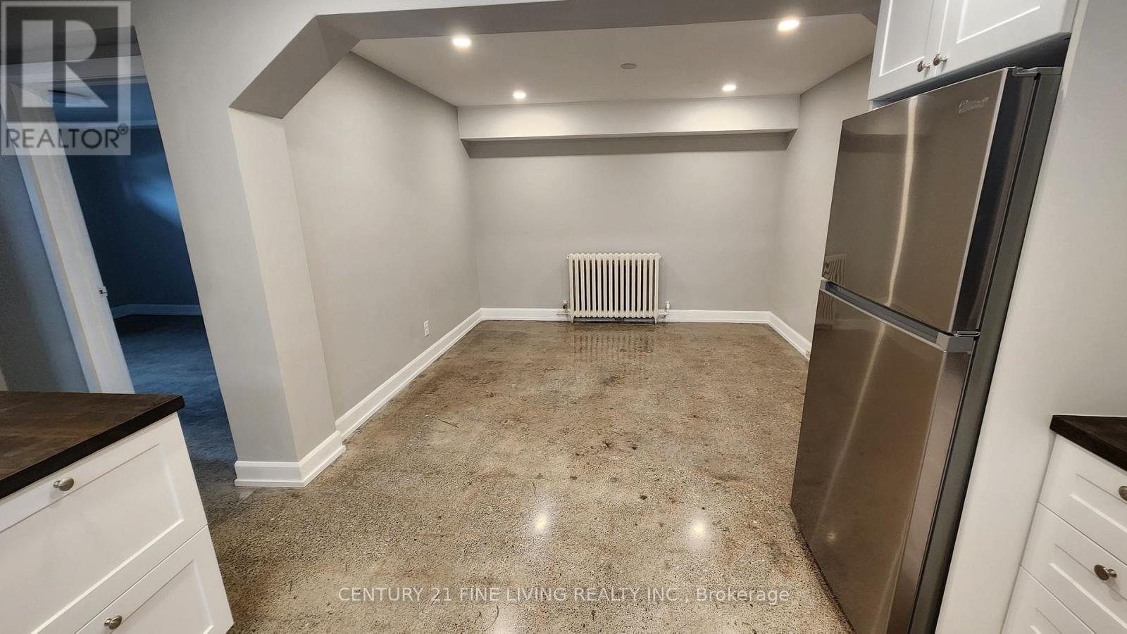 #5 (Lower) - 580 Nairn Avenue W, Toronto, Ontario  M6E 2K4 - Photo 4 - W12760034