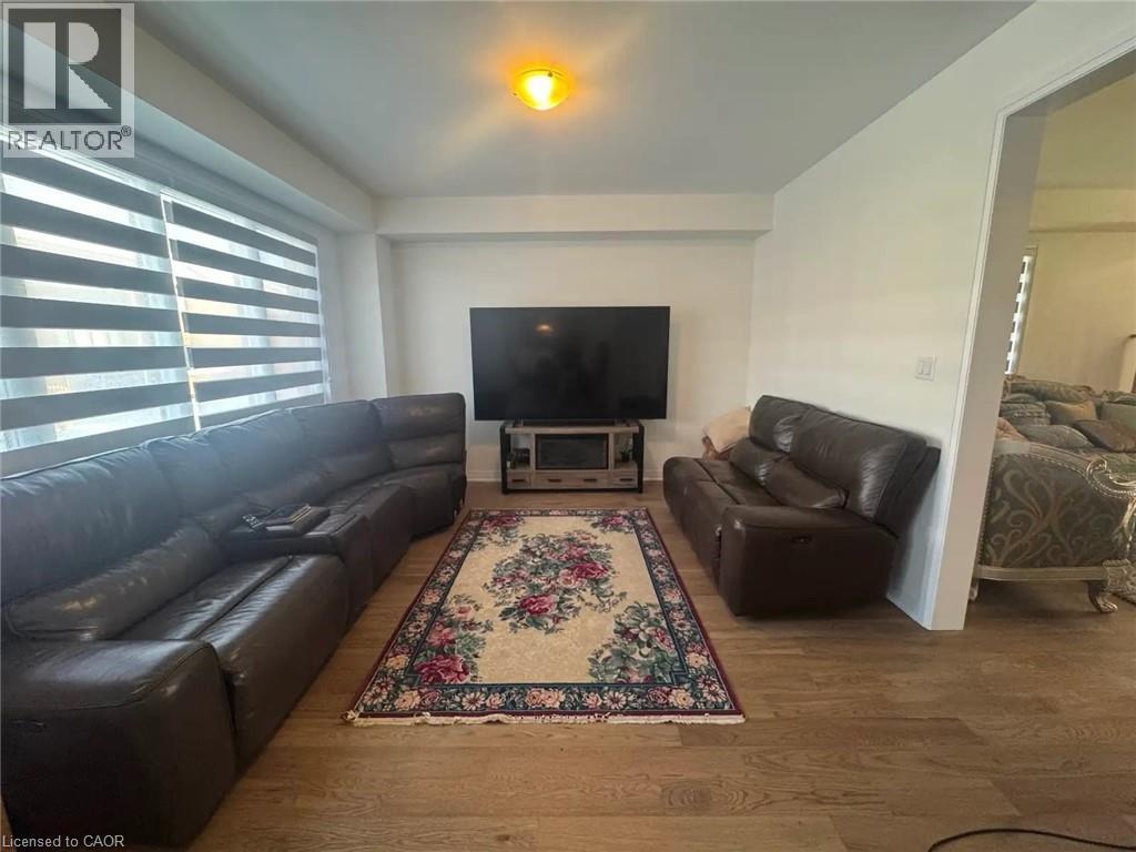 147 Gillespie Drive, Brantford, Ontario  N3T 0K4 - Photo 2 - 40803139