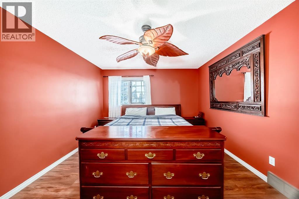 228 Woodside Road Nw, Airdrie, Alberta  T4B 2E2 - Photo 16 - A2271199