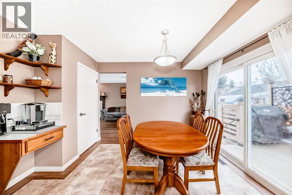 228 Woodside Road Nw, Airdrie, Alberta  T4B 2E2 - Photo 8 - A2271199