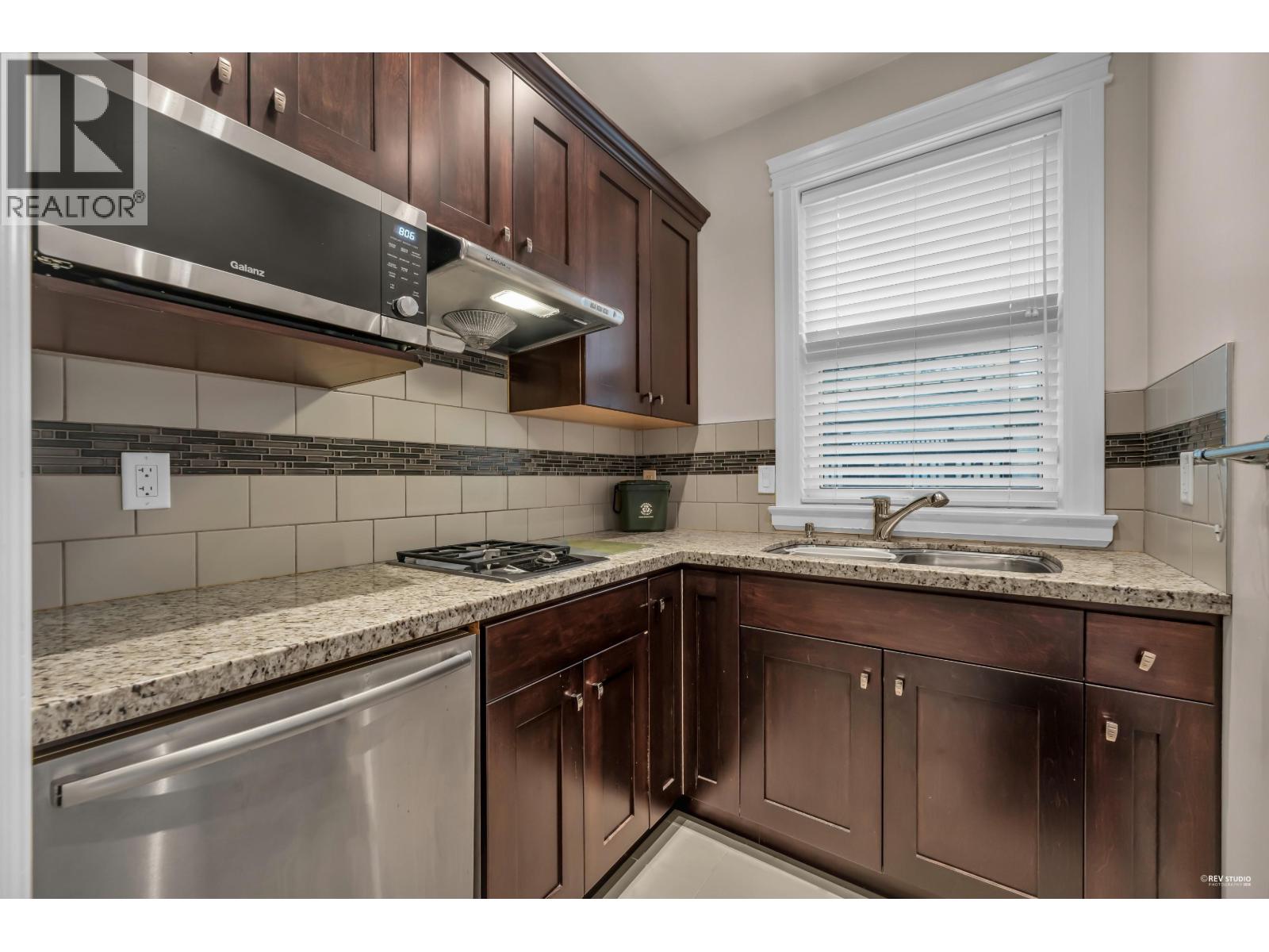 4841 Clinton Street, Burnaby, British Columbia  V5J 2L1 - Photo 12 - R3086599