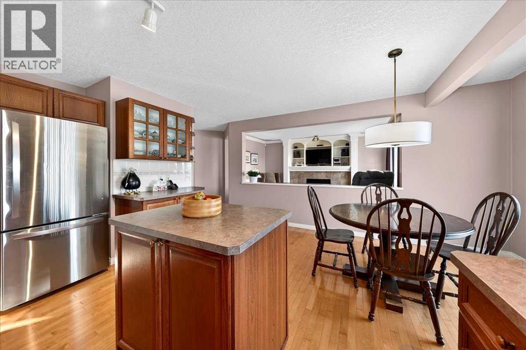 206 Cougarstone Circle Sw, Calgary, Alberta  T3H 4W5 - Photo 19 - A2281500