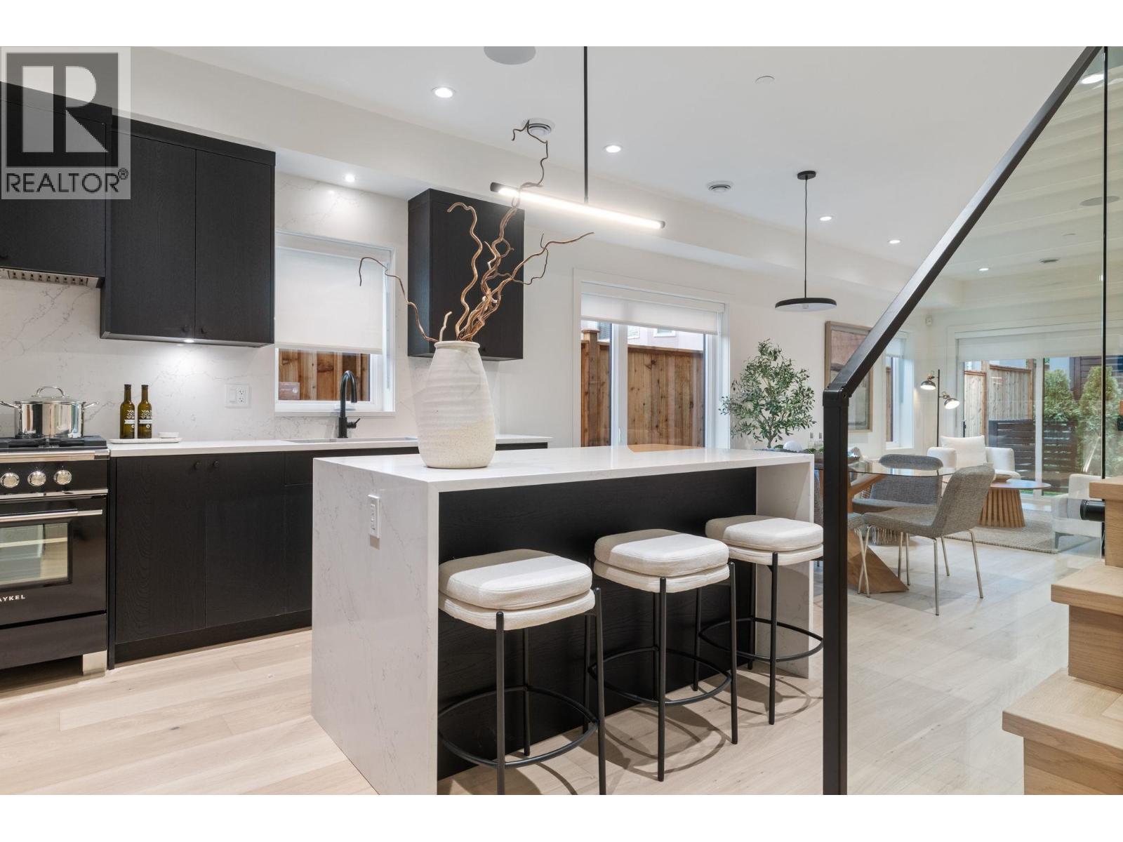 2 2539 Grant Street, Vancouver, British Columbia  V5K 3G6 - Photo 13 - R3086853