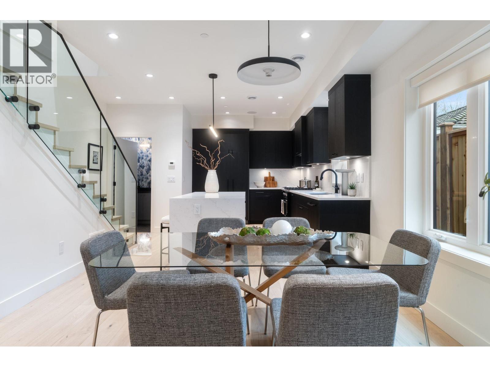 2 2539 Grant Street, Vancouver, British Columbia  V5K 3G6 - Photo 6 - R3086853