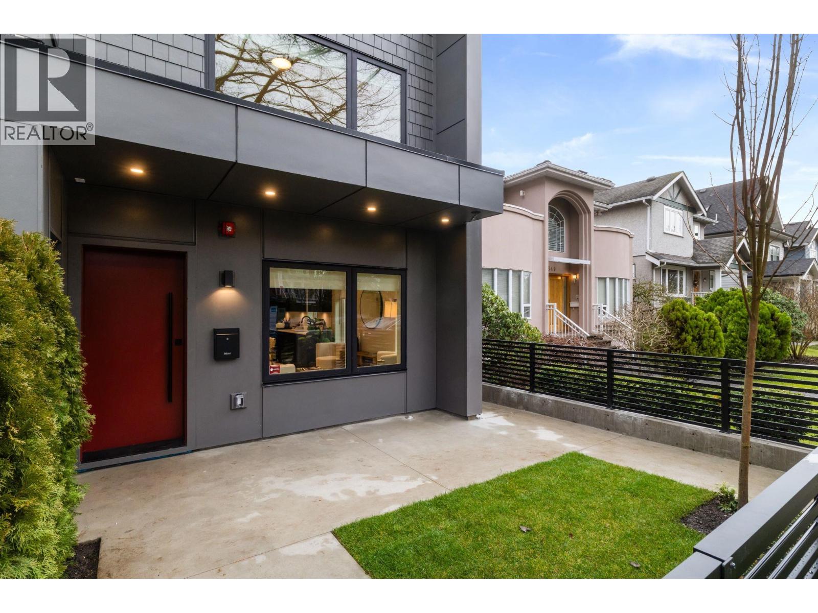 2 2541 Grant Street, Vancouver, British Columbia  V5K 3G6 - Photo 29 - R3086860