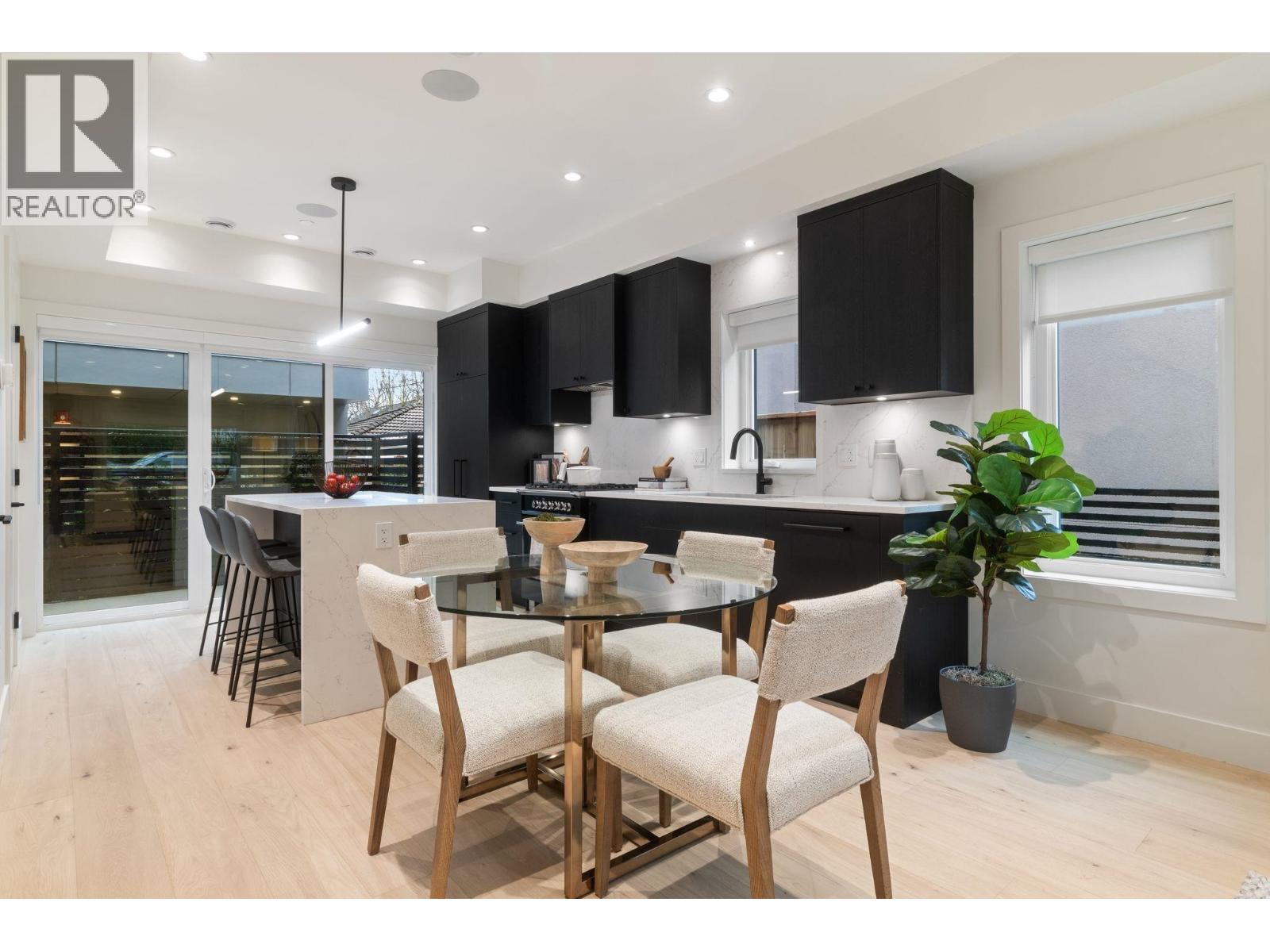 2 2541 Grant Street, Vancouver, British Columbia  V5K 3G6 - Photo 7 - R3086860