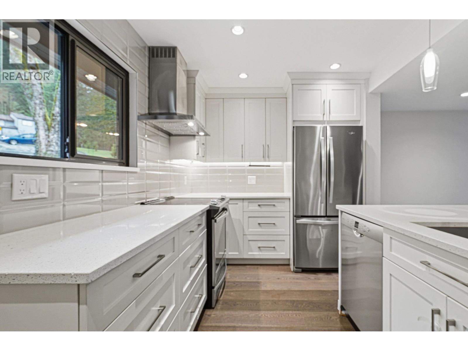 932 Blackstock Road, Port Moody, British Columbia  V3H 3S1 - Photo 5 - R3086871