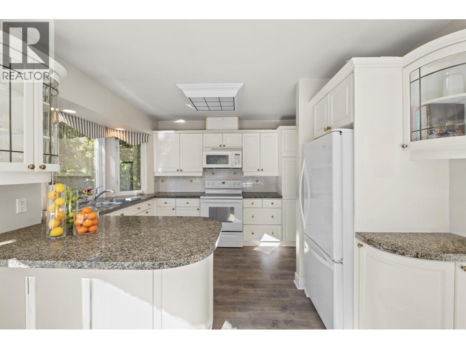 682 Seymour Boulevard, North Vancouver, British Columbia  V7J 2J6 - Photo 18 - R3086870