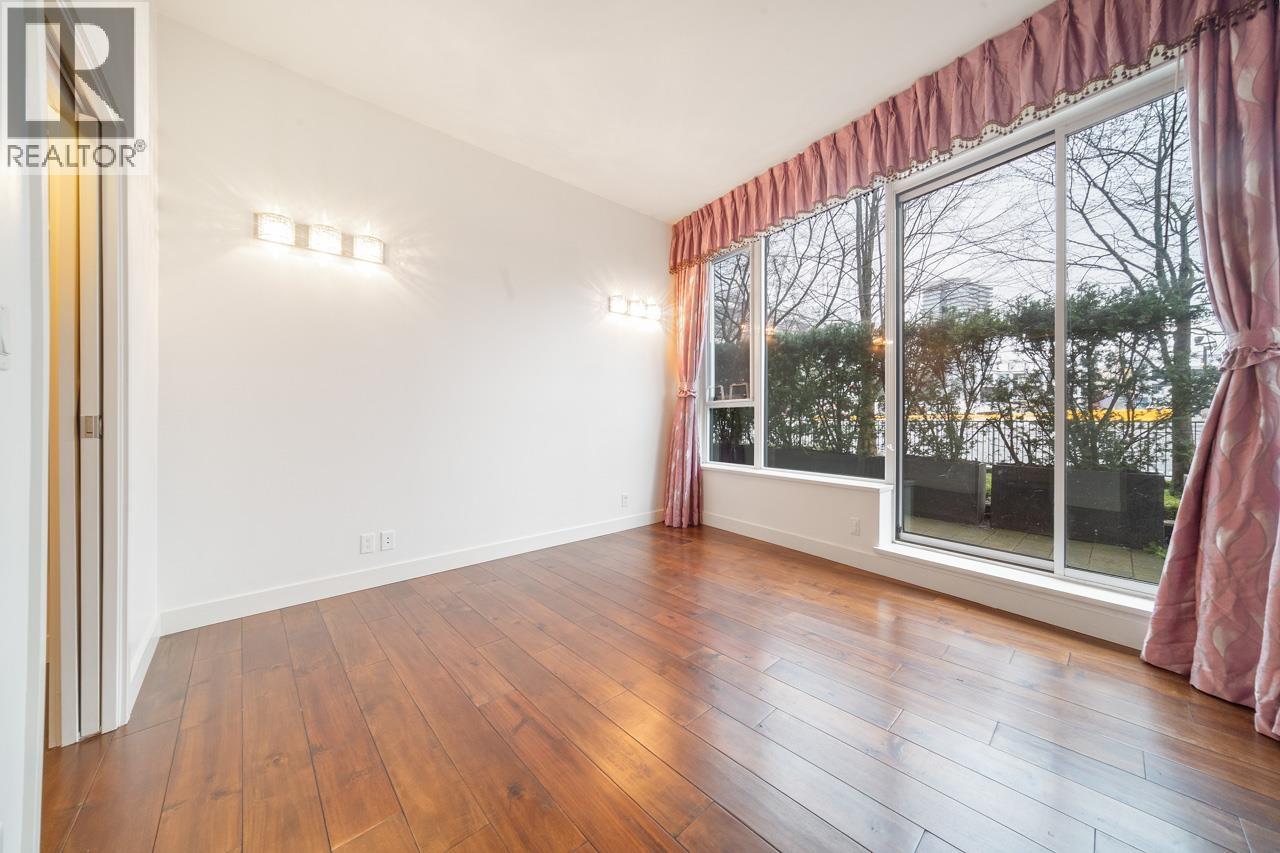 100 9 Smithe Mews, Vancouver, British Columbia  V6B 0B6 - Photo 37 - R3086861