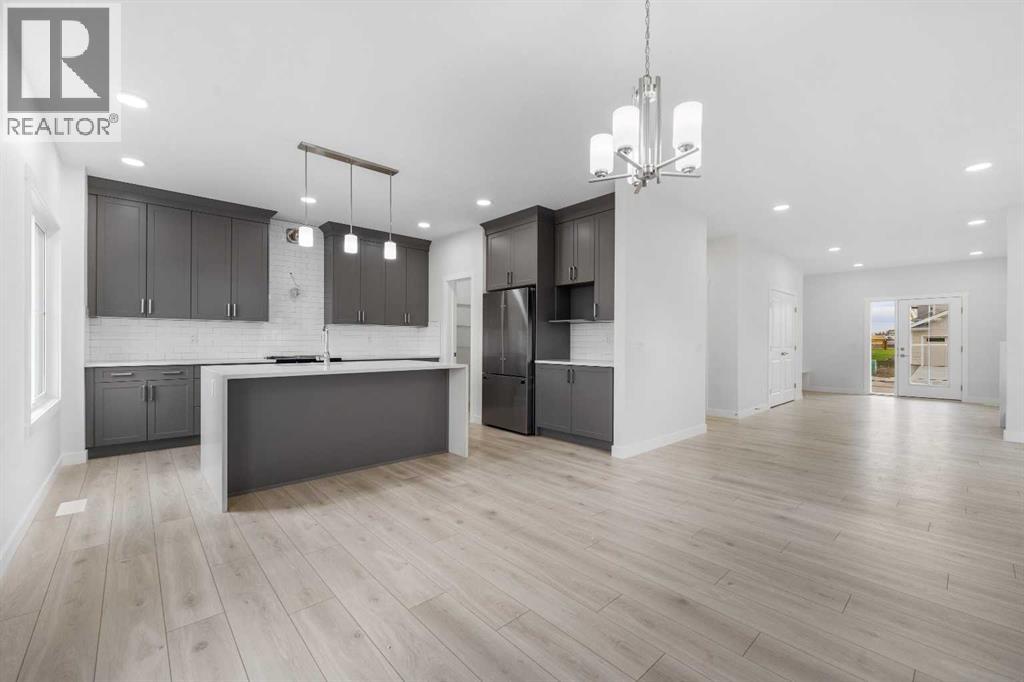 142 Sunstone Way, Balzac, Alberta  T4B 5T5 - Photo 14 - A2279271