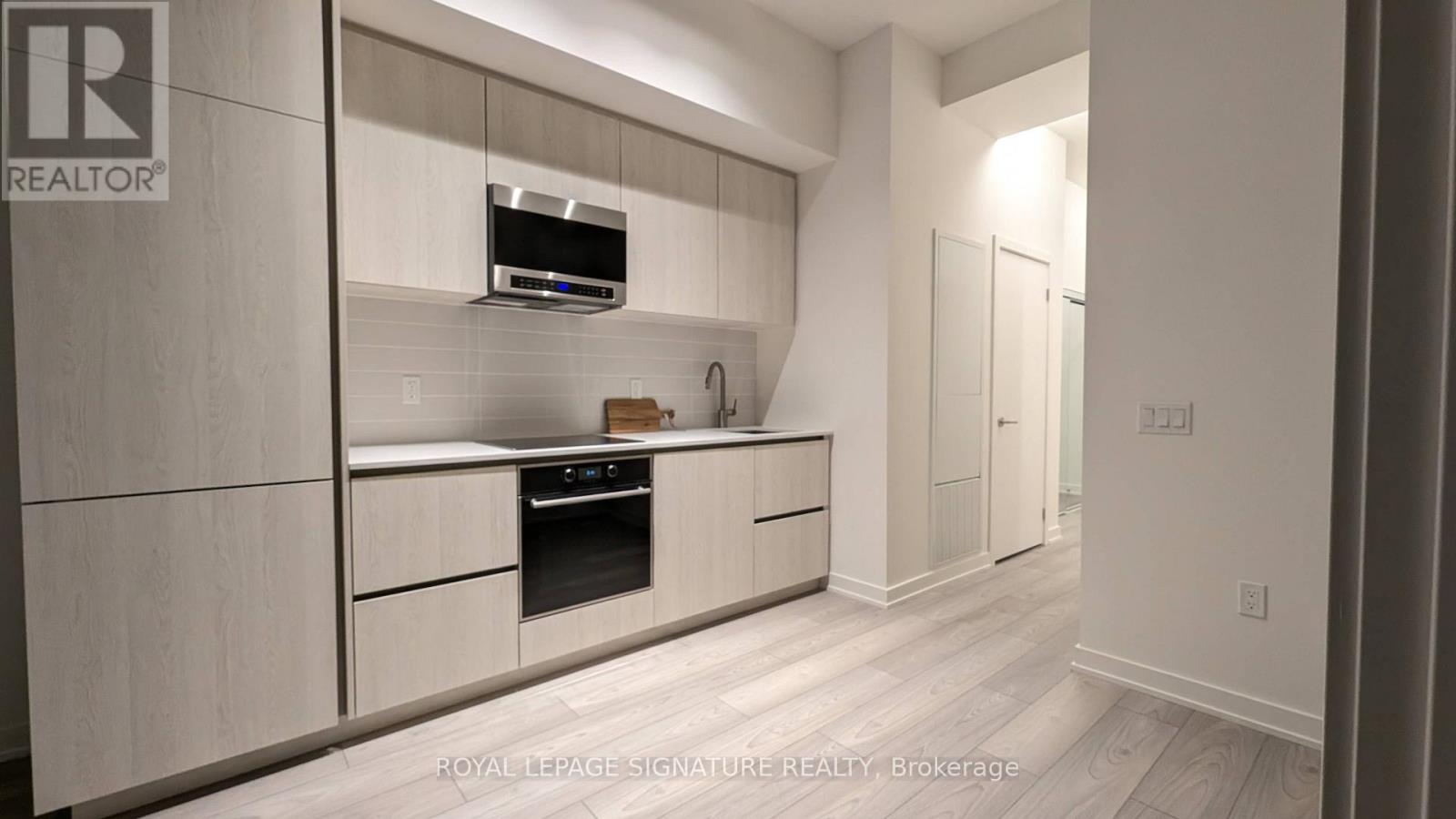 808 - 120 BROADWAY AVENUE, Toronto, Ontario