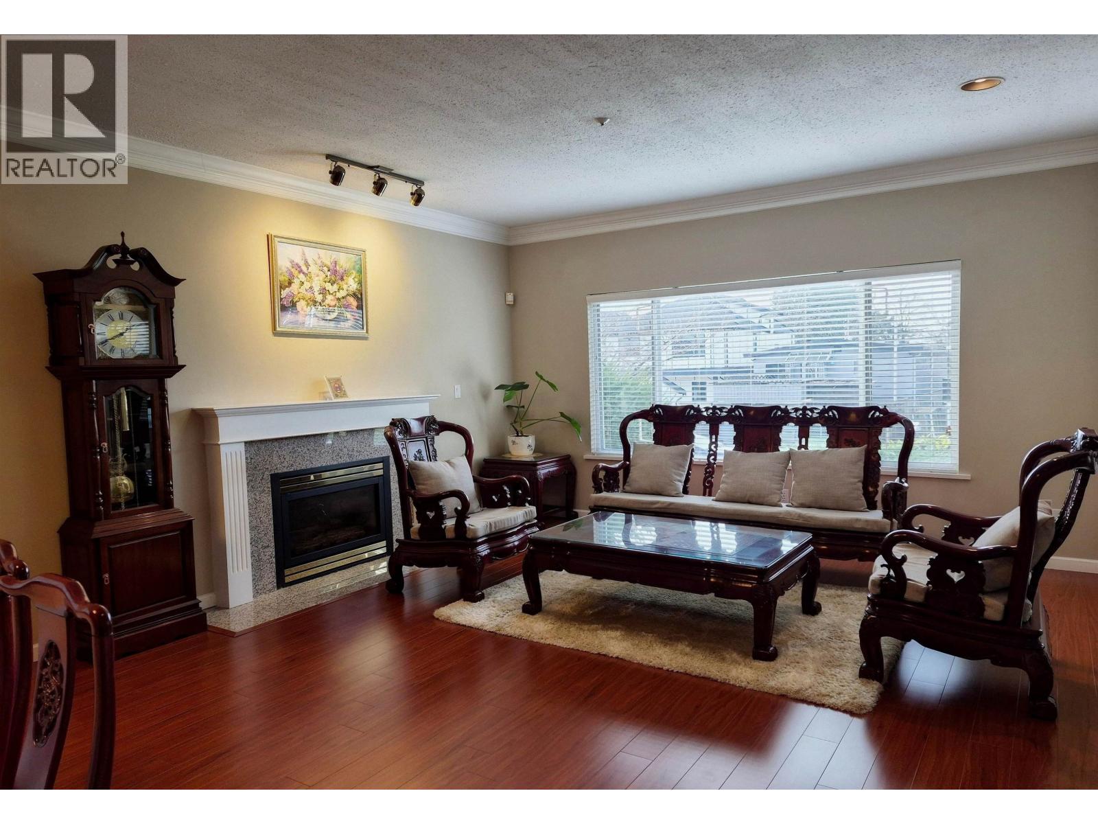 8162 Haig Street, Vancouver, British Columbia  V6P 4R9 - Photo 2 - R3086211