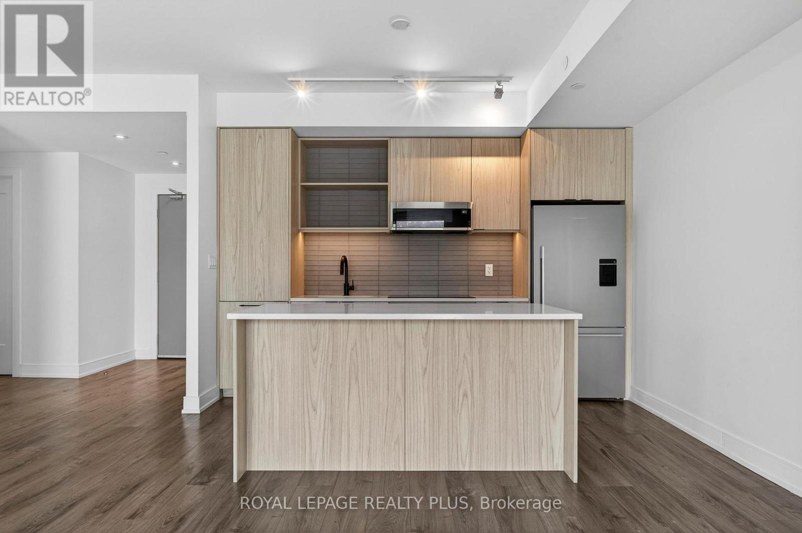 616 - 185 Dunlop Street E, Barrie (Lakeshore), Ontario  L4M 0L7 - Photo 10 - S12760110