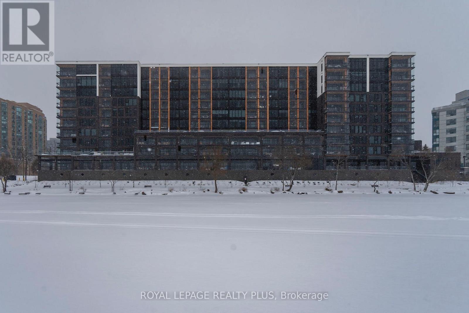 616 - 185 Dunlop Street E, Barrie (Lakeshore), Ontario  L4M 0L7 - Photo 3 - S12760110