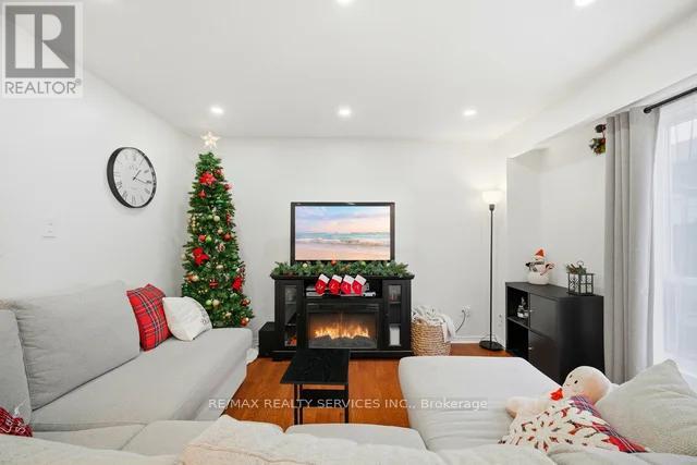 8 Nottawasaga Crescent, Brampton, Ontario  L6Z 1B9 - Photo 11 - W12760008