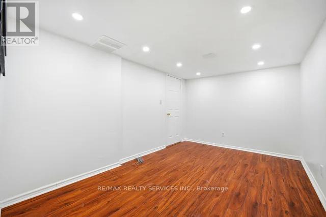 8 Nottawasaga Crescent, Brampton, Ontario  L6Z 1B9 - Photo 37 - W12760008