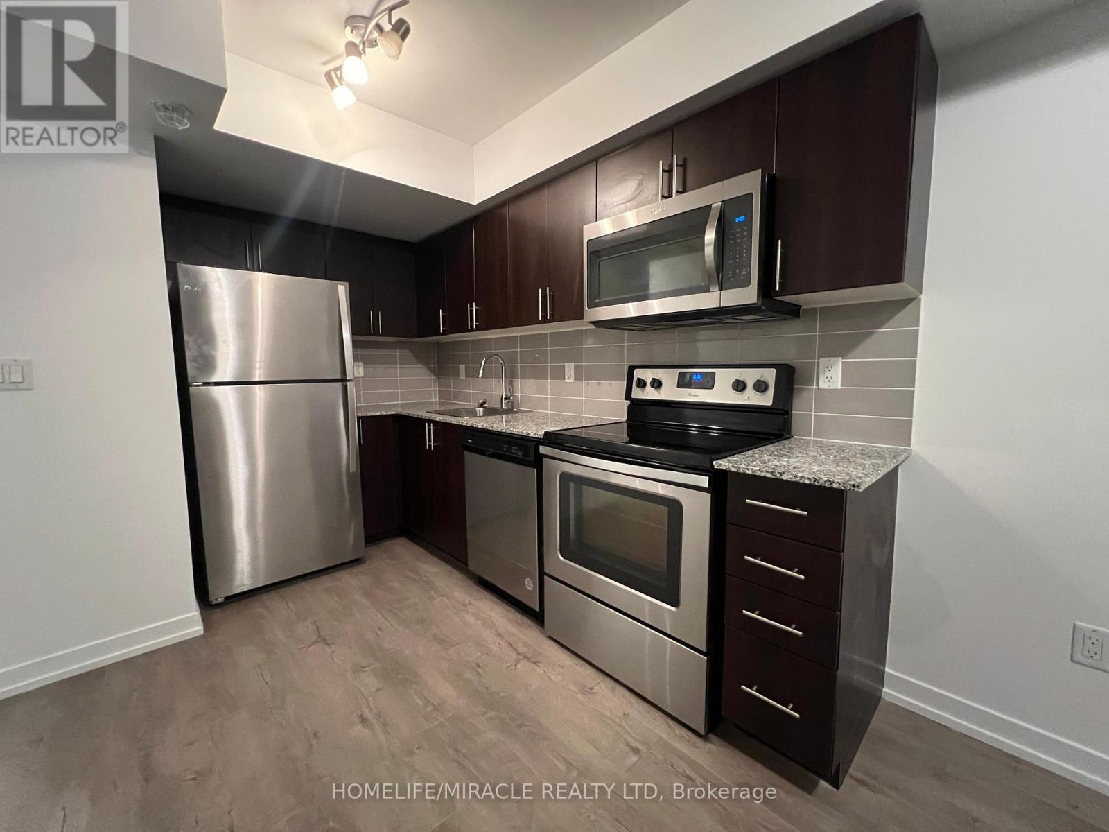 908 - 1420 Dupont Road, Toronto, Ontario  P1B 8Z4 - Photo 7 - W12760082