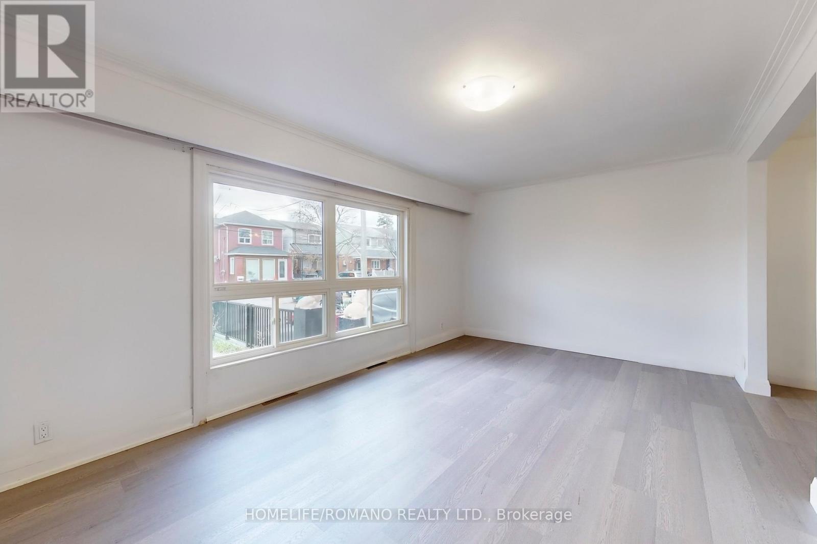 66 Mahoney Avenue, Toronto, Ontario  M6M 2H4 - Photo 10 - W12760086