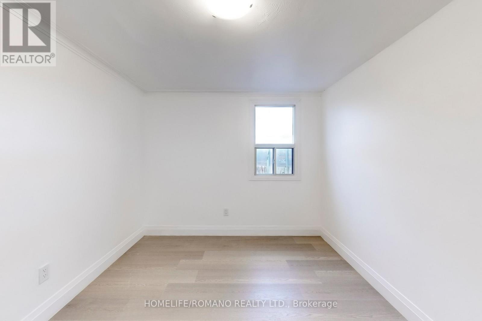 66 Mahoney Avenue, Toronto, Ontario  M6M 2H4 - Photo 17 - W12760086