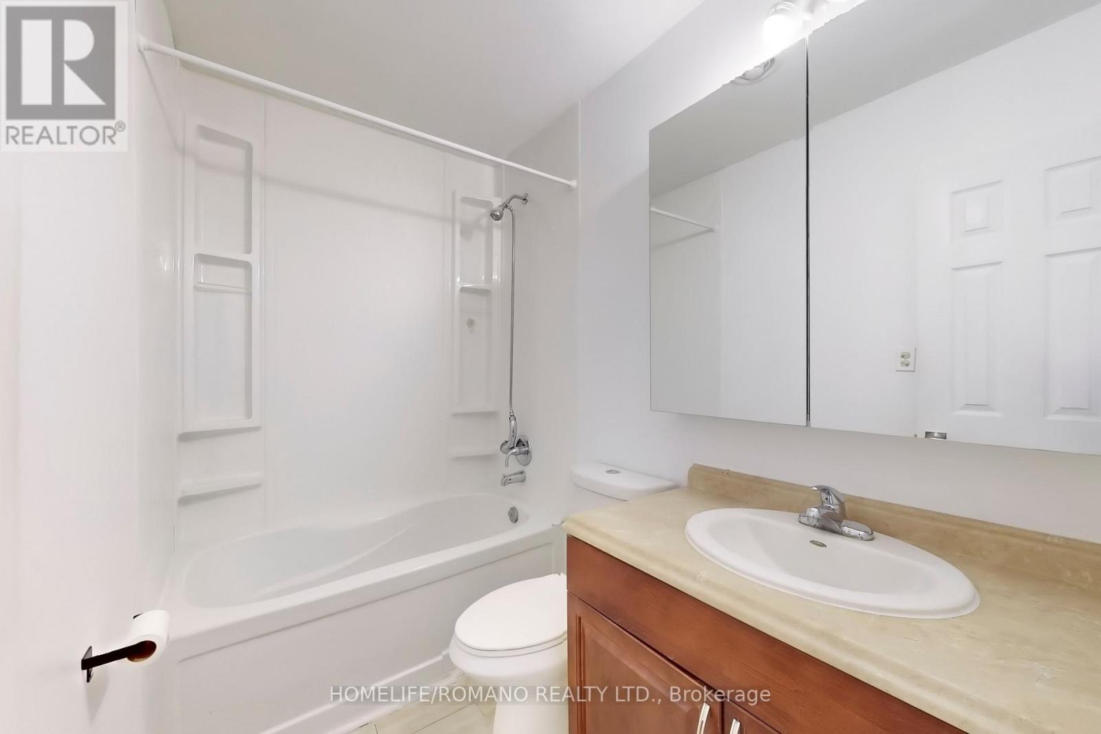 66 Mahoney Avenue, Toronto, Ontario  M6M 2H4 - Photo 20 - W12760086