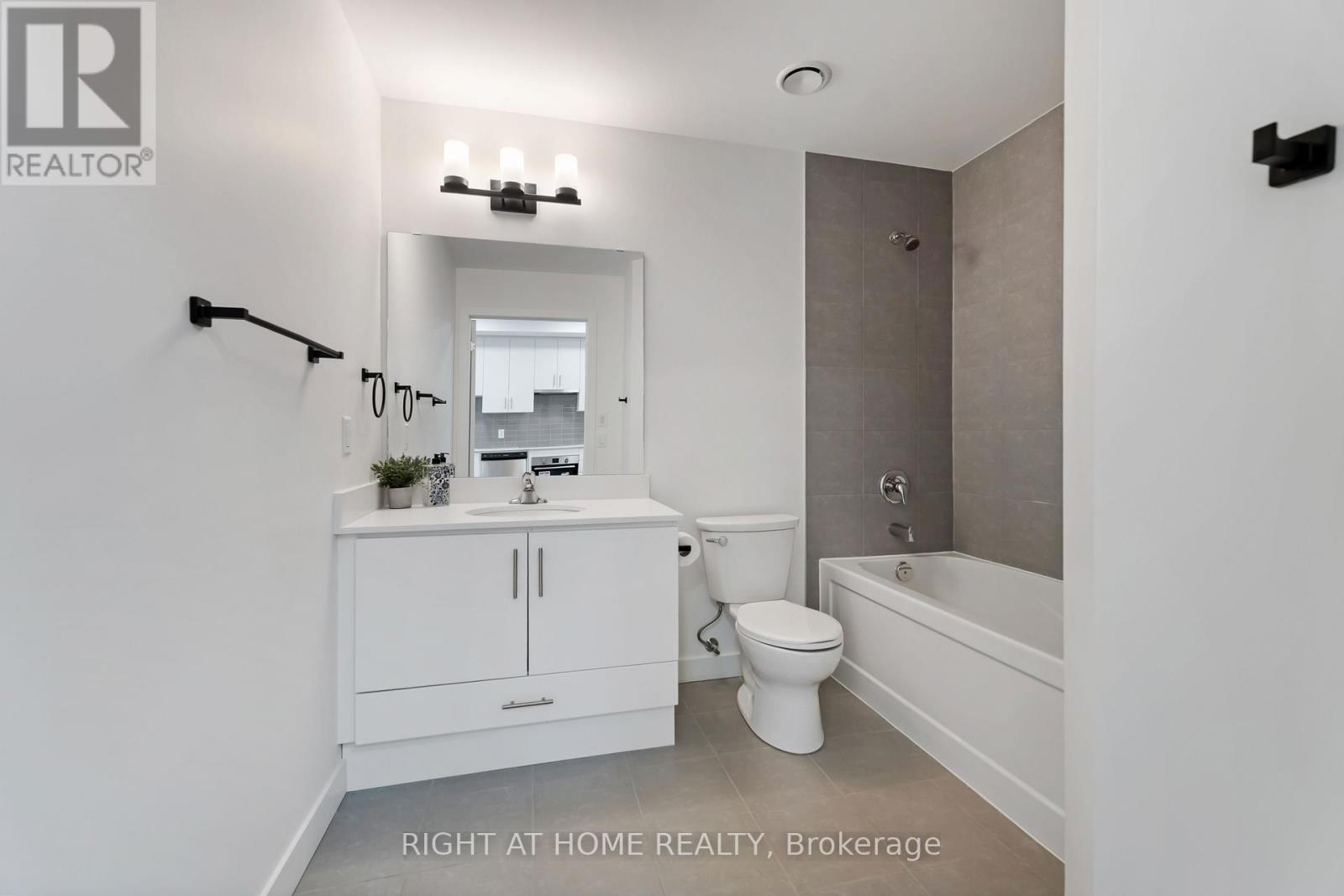 717 - 461 Green Road, Hamilton, Ontario  L8E 5B4 - Photo 11 - X12760106