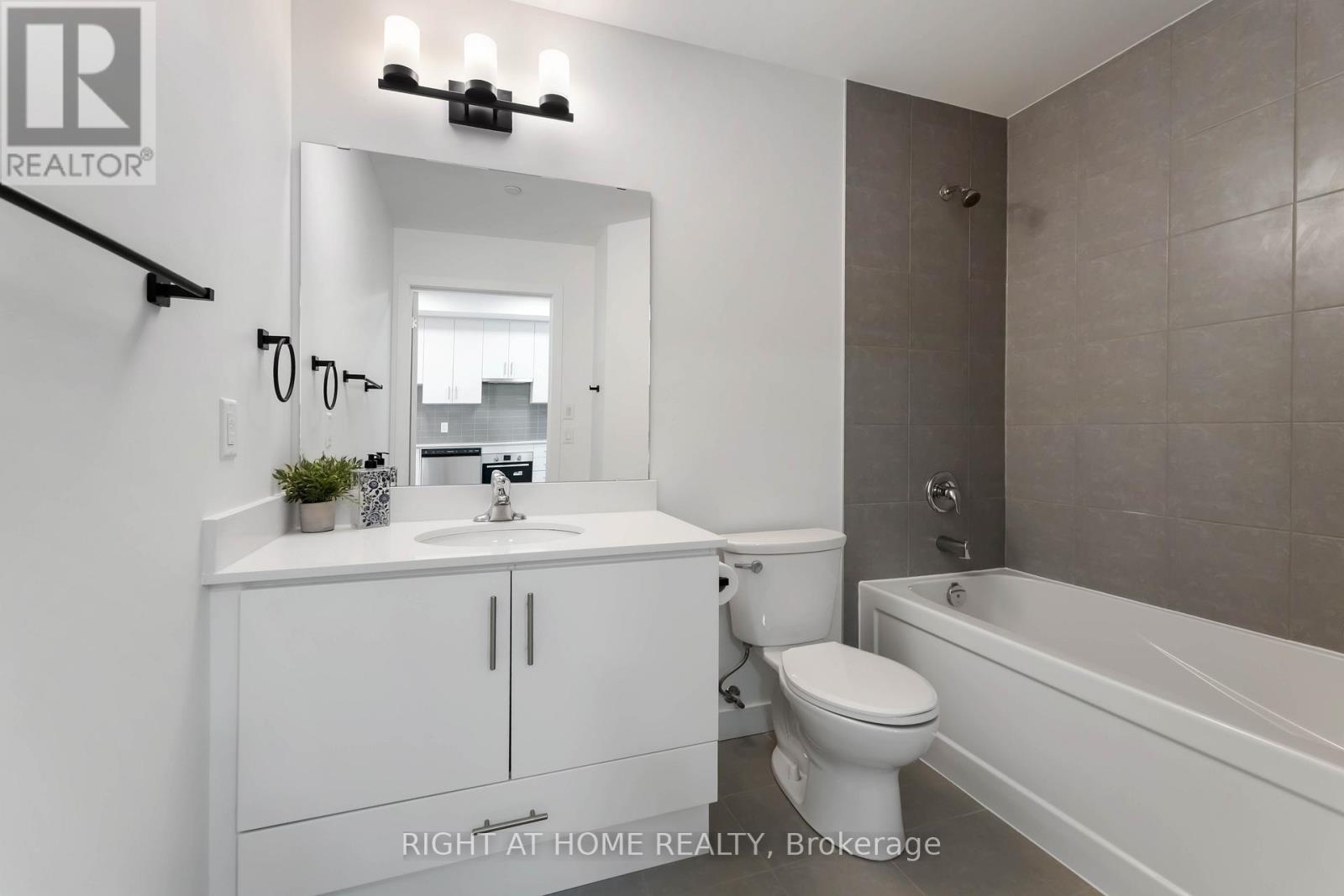 717 - 461 Green Road, Hamilton, Ontario  L8E 5B4 - Photo 12 - X12760106