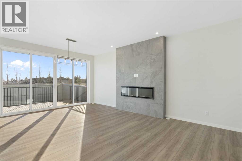 218 West Grove Lane Sw, Calgary, Alberta  T3H 6E3 - Photo 8 - A2269417